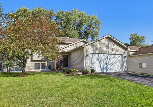 Photo 1 of Single family home for sale at 5739 180th Street W, Farmington, MN 55024 | MLS# 7162327 | Listing updated on 2026-10-22