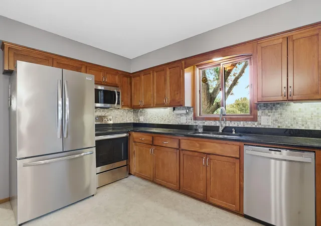 Photo 3 of Single family home for sale at 6207 Edgemont Blvd N, Minneapolis, MN 55428 | MLS# 7162334 | Listing updated on 2026-10-20