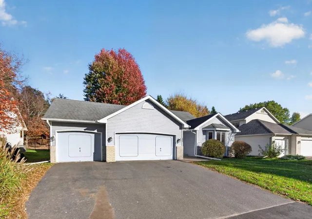 Photo 2 of Single family home for sale at 3032 Walter St, Saint Paul, MN 55109 | MLS# 7162335 | Listing updated on 2026-10-23