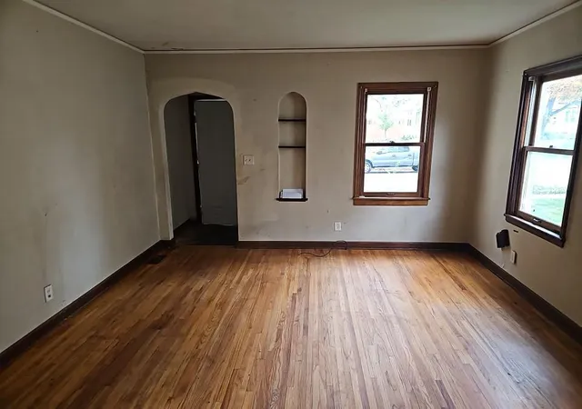 Photo 3 of Single family home for sale at 3815 Queen Ave N, Minneapolis, MN 55412 | MLS# 7162336 | Listing updated on 2026-10-29