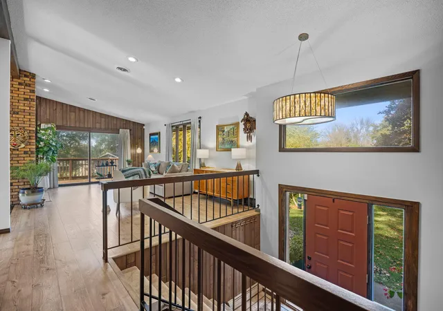 Photo 3 of Single family home for sale at 1440 Indian Oaks Trl, Arden Hills, MN 55112 | MLS# 7162344 | Listing updated on 2026-10-25