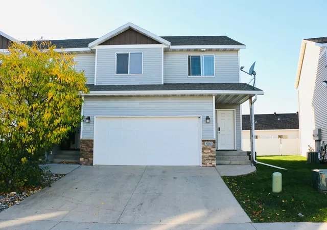 Photo 1 of Single family home for sale at 4267 51st Street S, Fargo, ND 58104 | MLS# 7162366 | Listing updated on 2026-10-21