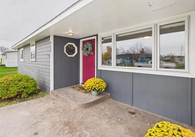Photo 2 of Single family home for sale at 323 Main St E, Eagle Bend, MN 56446 | MLS# 7162374 | Listing updated on 2026-10-29