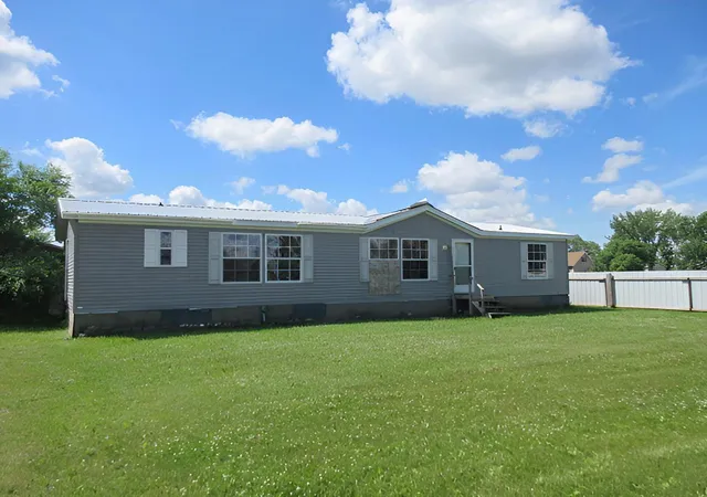 Photo 1 of Single family home for sale at 106 Brisbane Ln, Emerado, ND 58228 | MLS# 7162376 | Listing updated on 2026-10-20
