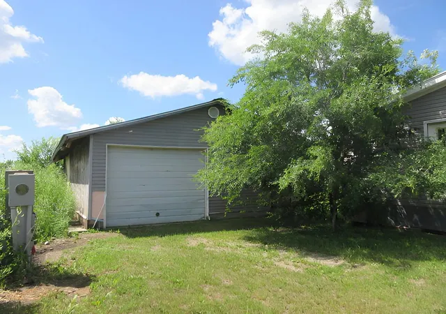 Photo 3 of Single family home for sale at 106 Brisbane Ln, Emerado, ND 58228 | MLS# 7162376 | Listing updated on 2026-10-20