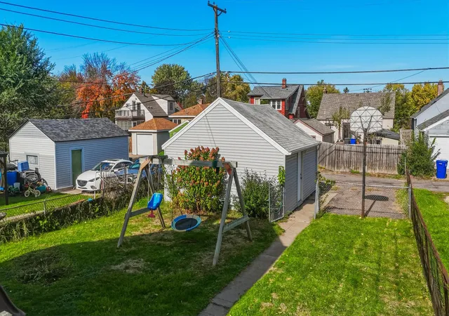 Photo 4 of Single family home for sale at 75 Geranium Ave W, Saint Paul, MN 55117 | MLS# 7162392 | Listing updated on 2026-10-20