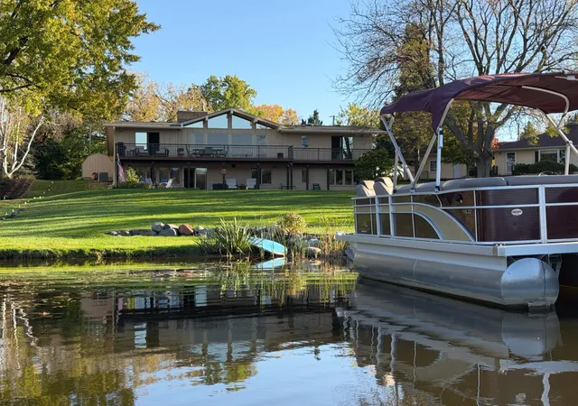 Photo 3 of Single family home for sale at 4740 Killarney Dr, Minneapolis, MN 55422 | MLS# 7162400 | Listing updated on 2026-10-23
