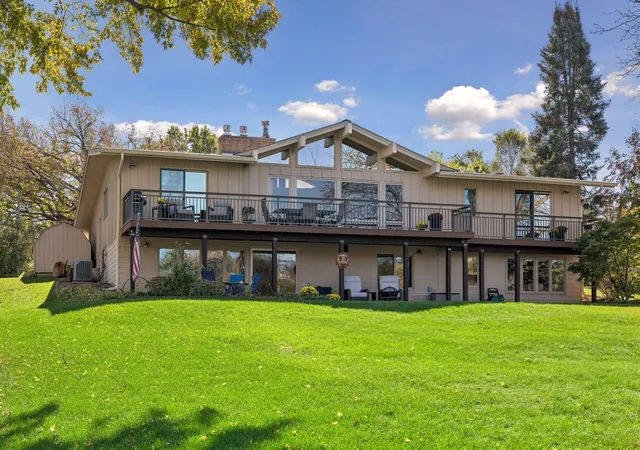 Photo 3 of Single family home for sale at 4740 Killarney Dr, Minneapolis, MN 55422 | MLS# 7162400 | Listing updated on 2026-10-23