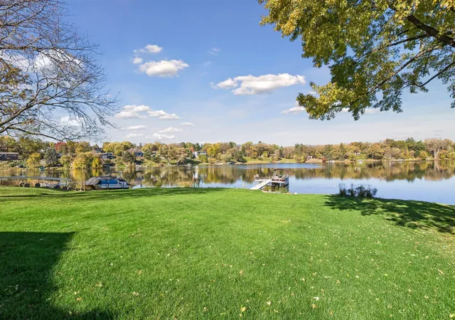 Photo 4 of Single family home for sale at 4740 Killarney Dr, Minneapolis, MN 55422 | MLS# 7162400 | Listing updated on 2026-10-23