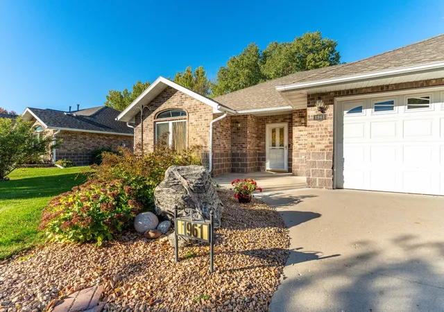 Photo 3 of Single family home for sale at 1961 Oakwood View, Fergus Falls, MN 56537 | MLS# 7162403 | Listing updated on 2026-10-21