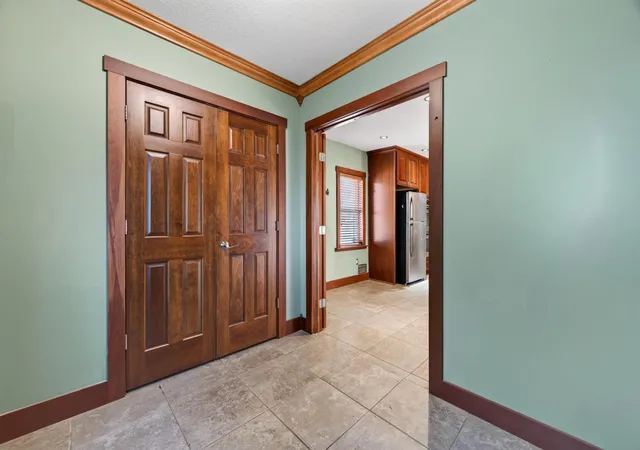 Photo 2 of Single family home for sale at 1498 Hazelwood St, Saint Paul, MN 55106 | MLS# 7162407 | Listing updated on 2026-10-23