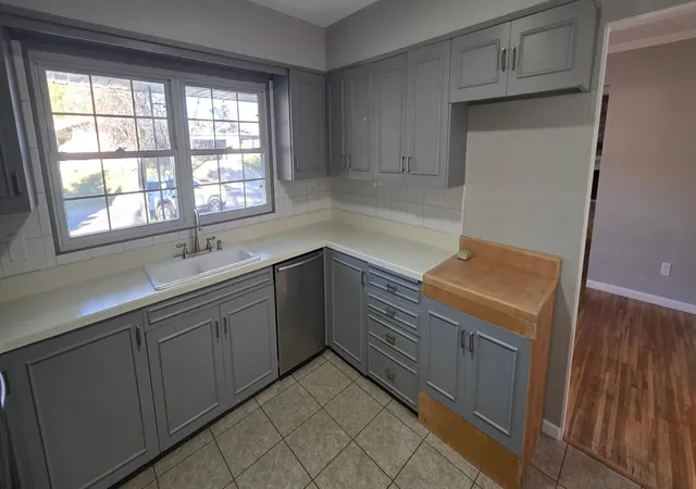Photo 3 of Single family home for sale at 416 Highland Dr, Hibbing, MN 55746 | MLS# 7162412 | Listing updated on 2026-10-22