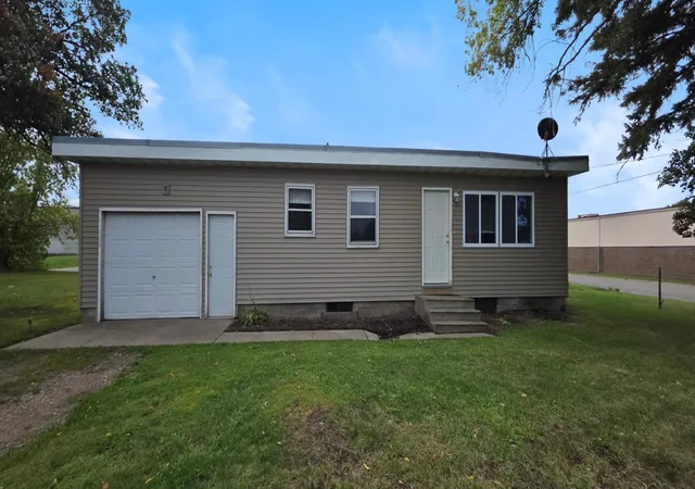 Photo 1 of Single family home for sale at 1200 3rd Avenue Ne, Little Falls, MN 56345 | MLS# 7162413 | Listing updated on 2026-10-20