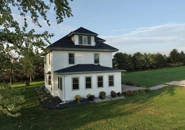 Photo 1 of Single family home for sale at 66562 County Rd 1, Mazeppa, MN 55956 | MLS# 7162417 | Listing updated on 2026-10-21