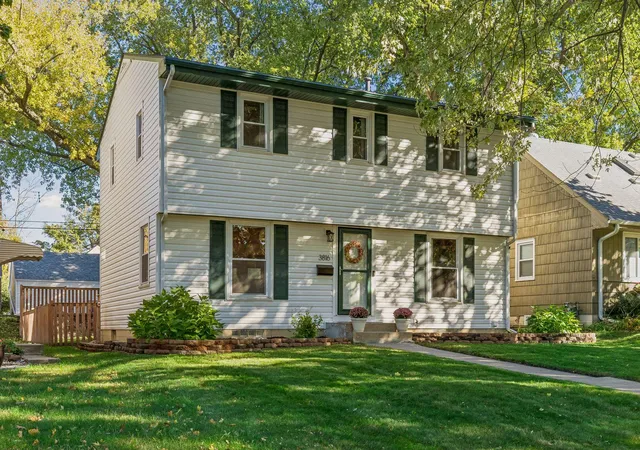 Photo 2 of Single family home for sale at 3816 Abbott Ave N, Minneapolis, MN 55422 | MLS# 7162439 | Listing updated on 2026-10-23
