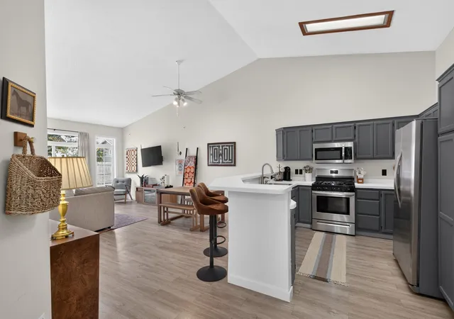 Photo 1 of Single family home for sale at 956 Pine St, Farmington, MN 55024 | MLS# 7162476 | Listing updated on 2026-10-23