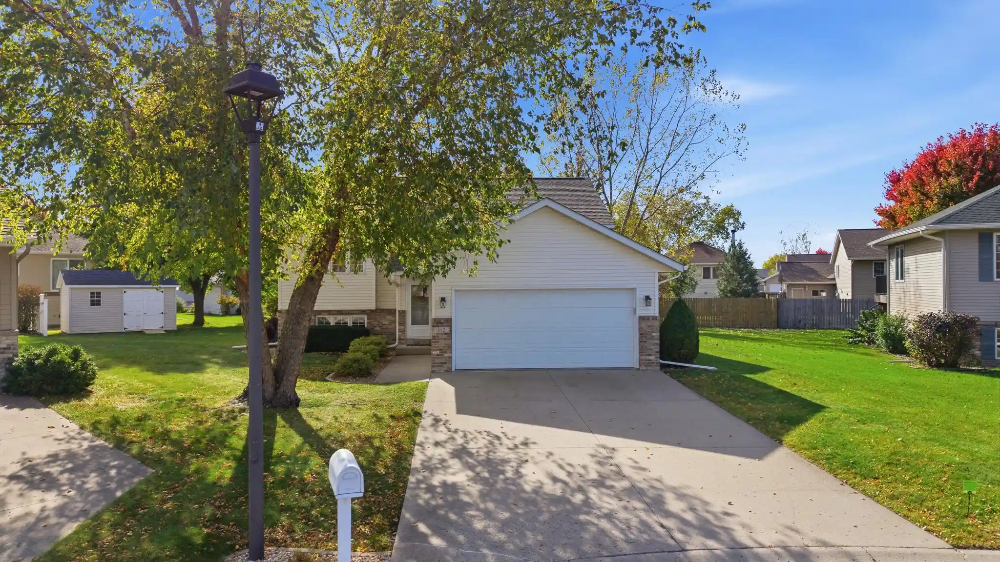 Photo 2 of Single family home for sale at 112 Bunker Ct, Mankato, MN 56001 | MLS# 7162498 | Listing updated on 2026-10-24