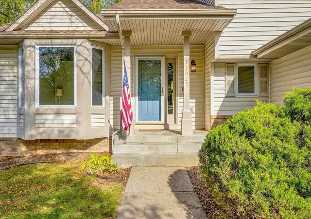 Photo 3 of Single family home for sale at 13025 Forest Glen Dr, Burnsville, MN 55337 | MLS# 7162517 | Listing updated on 2026-10-22
