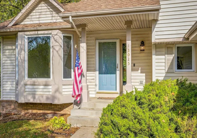 Photo 47 of Single family home for sale at 13025 Forest Glen Dr, Burnsville, MN 55337 | MLS# 7162517 | Listing updated on 2026-10-22