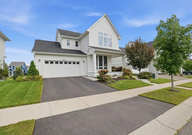 Photo 1 of Single family home for sale at 16229 Duskwood Trl, Lakeville, MN 55044 | MLS# 7162520 | Listing updated on 2026-10-21