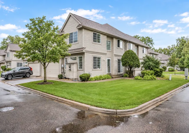 Photo 2 of Single family home for sale at 1056 Lovell Ave W, Saint Paul, MN 55113 | MLS# 7162521 | Listing updated on 2026-10-21