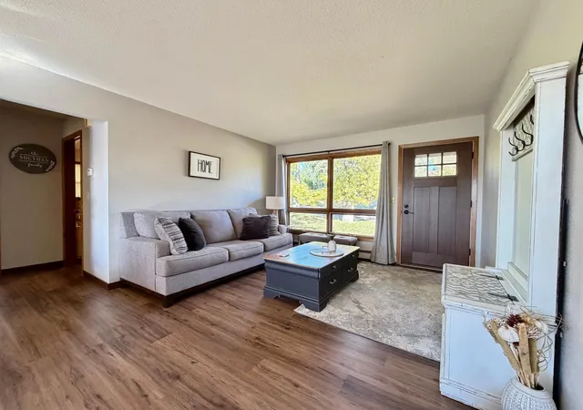 Photo 2 of Single family home for sale at 609 W Summit Ave, Fergus Falls, MN 56537 | MLS# 7162525 | Listing updated on 2026-10-29