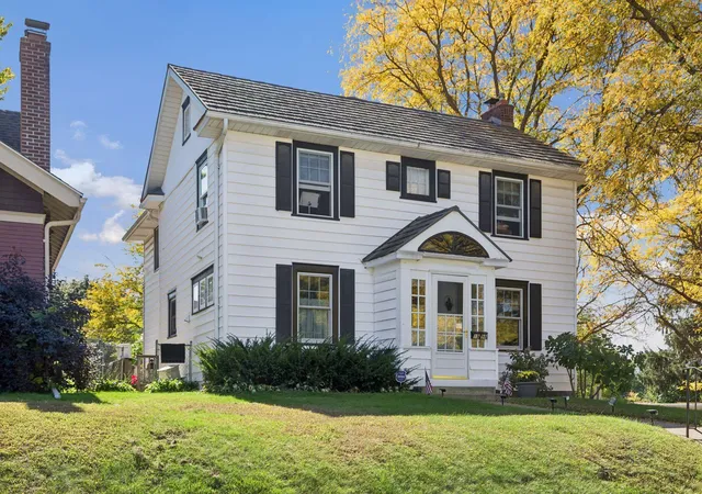 Photo 1 of Single family home for sale at 1998 James Ave, Saint Paul, MN 55105 | MLS# 7162532 | Listing updated on 2026-10-21