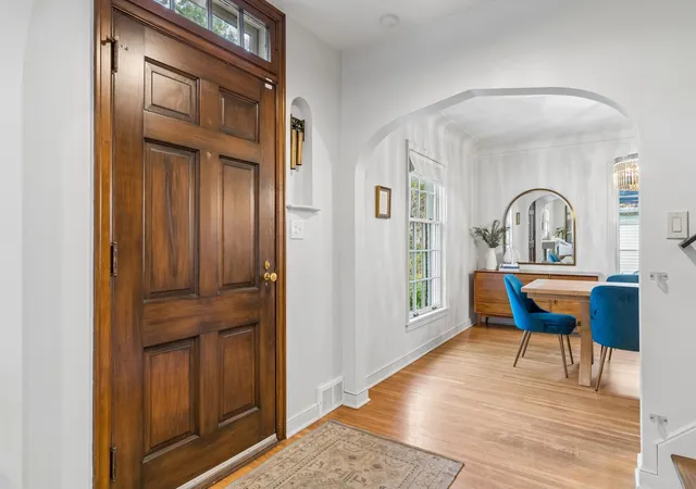 Photo 1 of Single family home for sale at 588 Montrose Ln, Saint Paul, MN 55116 | MLS# 7162566 | Listing updated on 2026-10-31