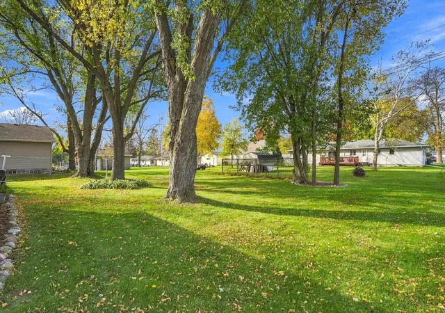 Photo 3 of Single family home for sale at 21 1st Avenue Sw, Young America, MN 55397 | MLS# 7162571 | Listing updated on 2026-10-23
