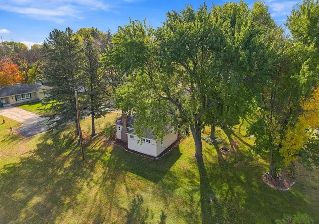 Photo 3 of Single family home for sale at 21 1st Avenue SW, Young America, MN 55397 | MLS# 7162571 | Listing updated on 2026-10-23