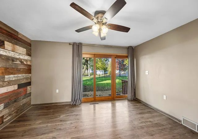 Photo 4 of Single family home for sale at 318 S Meridian St, Belle Plaine, MN 56011 | MLS# 7162585 | Listing updated on 2026-10-23