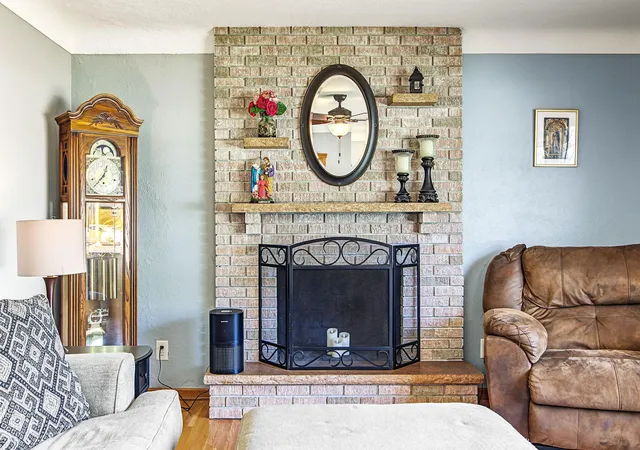 Photo 3 of Single family home for sale at 410 Thompson Ave E, Saint Paul, MN 55118 | MLS# 7162588 | Listing updated on 2026-10-23