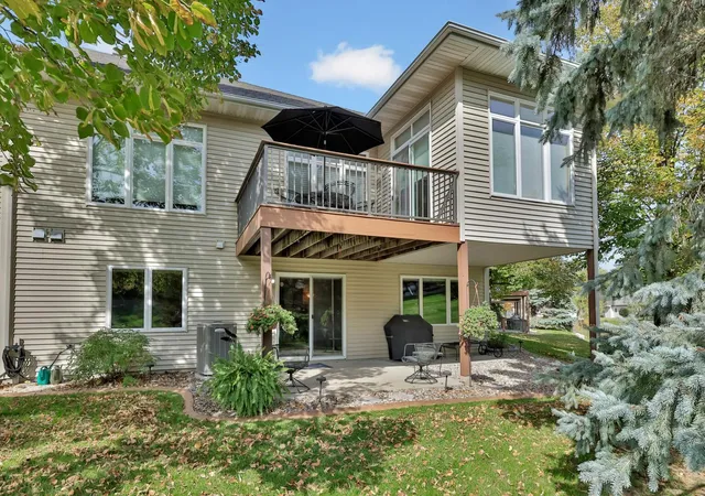Photo 2 of Townhouse for sale at 10279 Lancaster Bay, Saint Paul, MN 55129 | MLS# 7162598 | Listing updated on 2026-10-22