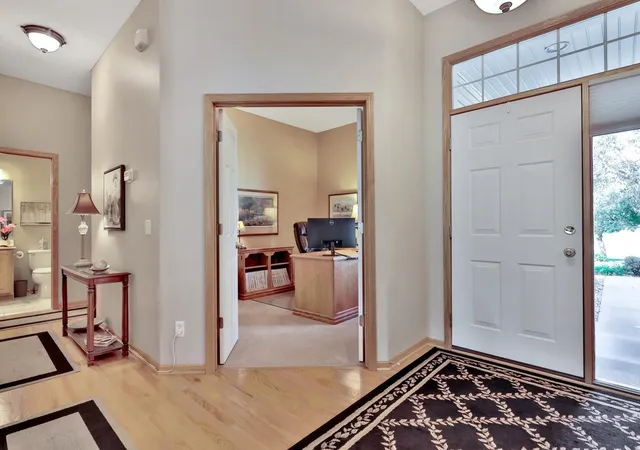 Photo 4 of Townhouse for sale at 10279 Lancaster Bay, Saint Paul, MN 55129 | MLS# 7162598 | Listing updated on 2026-10-22