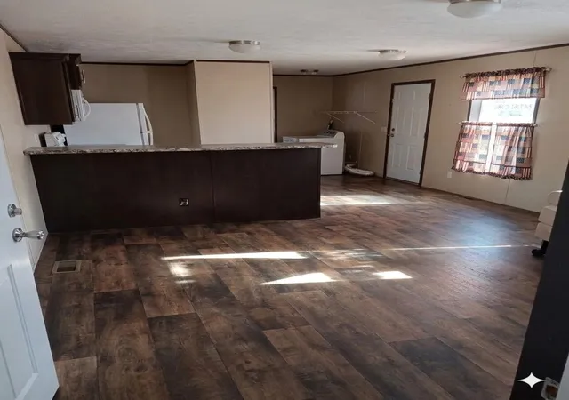 Photo 3 of Single family home for sale at 162 Lynn Ln, Mankato, MN 56001 | MLS# 7162604 | Listing updated on 2026-10-23