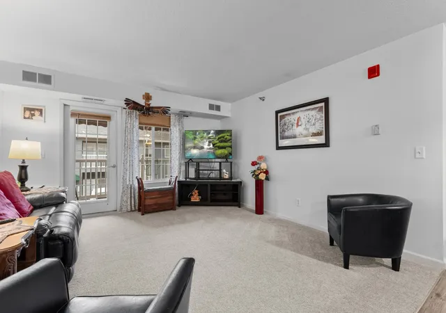 Listing Photo 5 - Condo for sale in building located at 1991 29th Pl NW, Rochester, MN 55901 - Unit #207