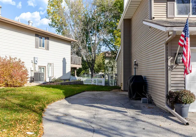Photo 4 of Single family home for sale at 1744 23rd Street S, Fargo, ND 58103 | MLS# 7162609 | Listing updated on 2026-10-22