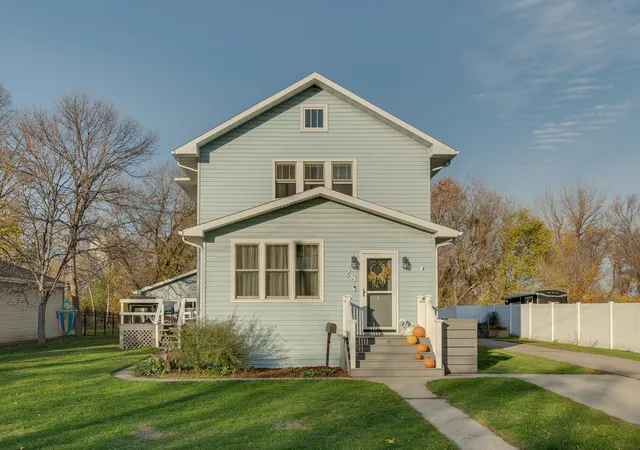 Photo 1 of Single family home for sale at 28 Francis St, West Fargo, ND 58078 | MLS# 7162610 | Listing updated on 2026-10-27