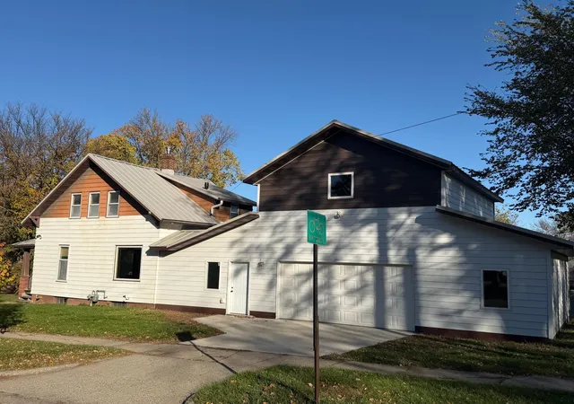 Single family home for sale at 715 S Sheridan St, Fergus Falls, MN 56537 | MLS# 7162628
