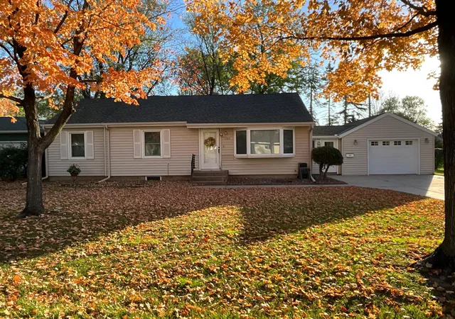 Single family home for sale at 720 29th Avenue N, Saint Cloud, MN 56303 | MLS# 7162634