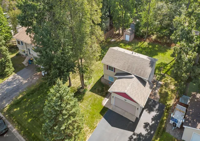 Photo 3 of Single family home for sale at 1832 Center St, Hugo, MN 55038 | MLS# 7162660 | Listing updated on 2026-10-23