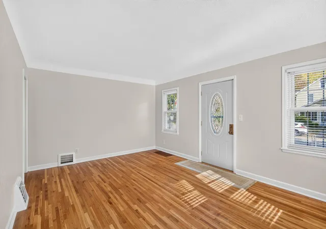 Photo 3 of Single family home for sale at 3106 Hayes St Ne, Minneapolis, MN 55418 | MLS# 7162681 | Listing updated on 2026-10-22