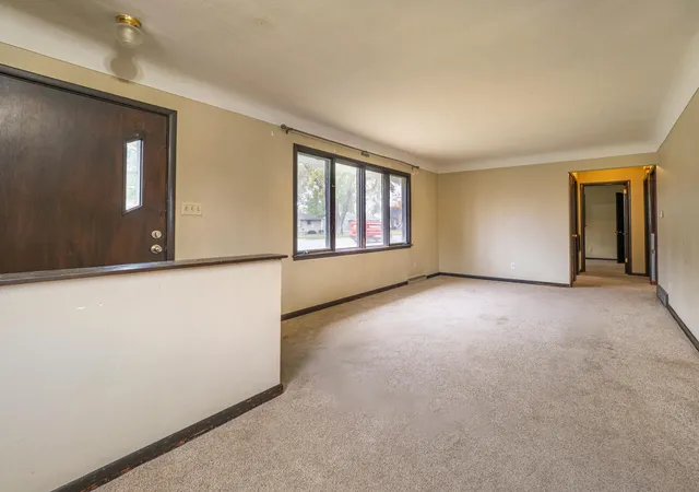 Photo 3 of Single family home for sale at 722 25th Avenue N, Saint Cloud, MN 56303 | MLS# 7162714 | Listing updated on 2026-10-22