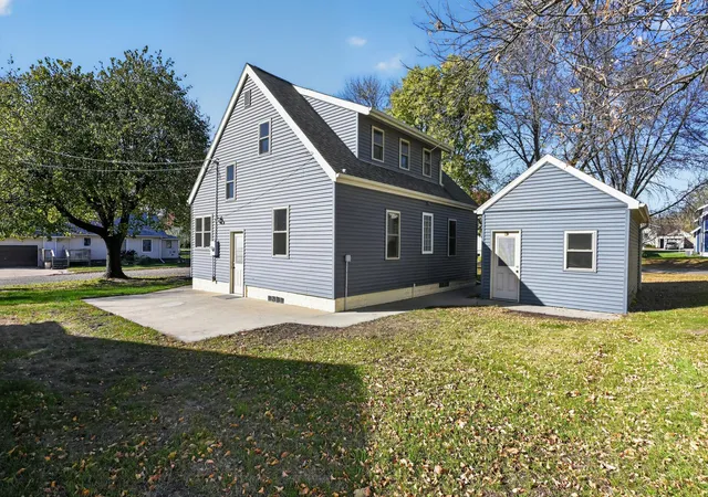 Photo 4 of Single family home for sale at 711 Wollan St, Starbuck, MN 56381 | MLS# 7162715 | Listing updated on 2026-10-22