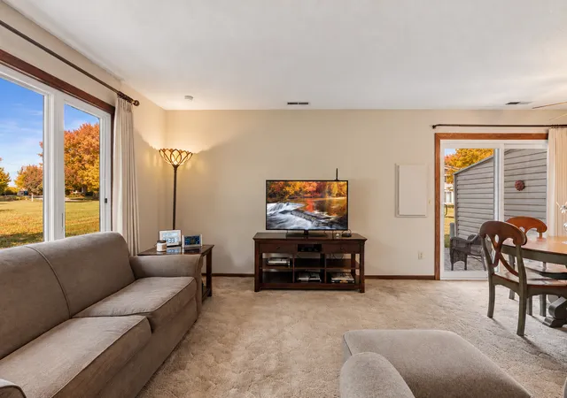 Photo 2 of Single family home for sale at 9558 Kingsview Ln N, Maple Grove, MN 55369 | MLS# 7162738 | Listing updated on 2026-10-21