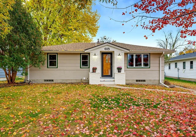 Photo 1 of Single family home for sale at 615 Elm St Ne, Hutchinson, MN 55350 | MLS# 7162747 | Listing updated on 2026-10-29