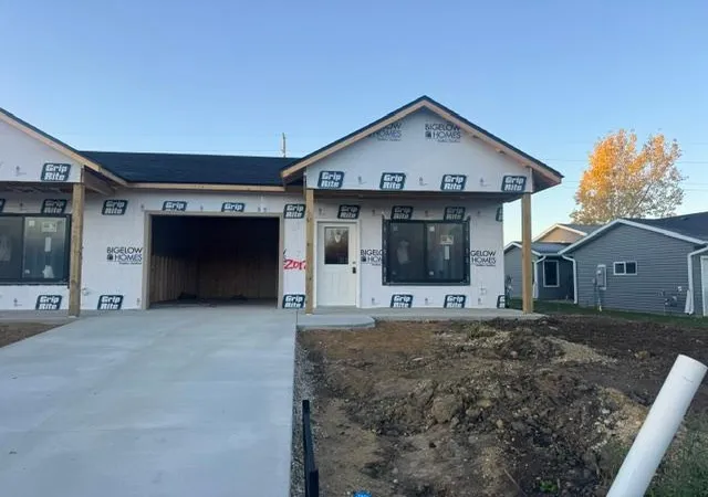 Photo 1 of Townhouse for sale at 2012 East 20th St, Zumbrota, MN 55992 | MLS# 7162748 | Listing updated on 2026-10-22
