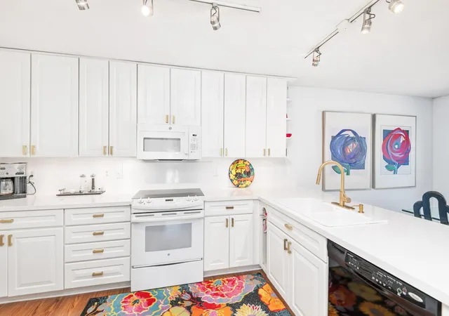 Photo 2 of Single family home for sale at 11479 Carriage Ct, Eden Prairie, MN 55344 | MLS# 7162752 | Listing updated on 2026-10-30