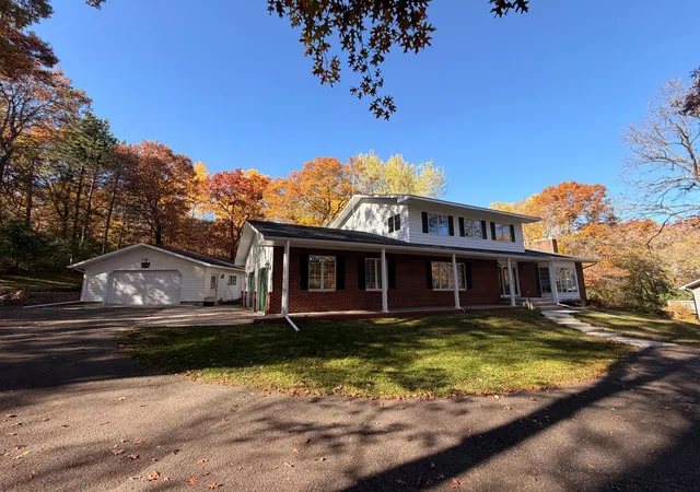 Photo 2 of Single family home for sale at 139 Belle Rae Cir, Brainerd, MN 56401 | MLS# 7162787 | Listing updated on 2026-10-21