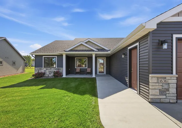 Photo 3 of Single family home for sale at 1636 Hurst Castle Rd, Saint Cloud, MN 56303 | MLS# 7162810 | Listing updated on 2026-10-23